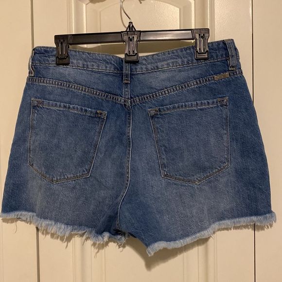 Kancan Distressed Denim Shorts - Picture 6 of 9